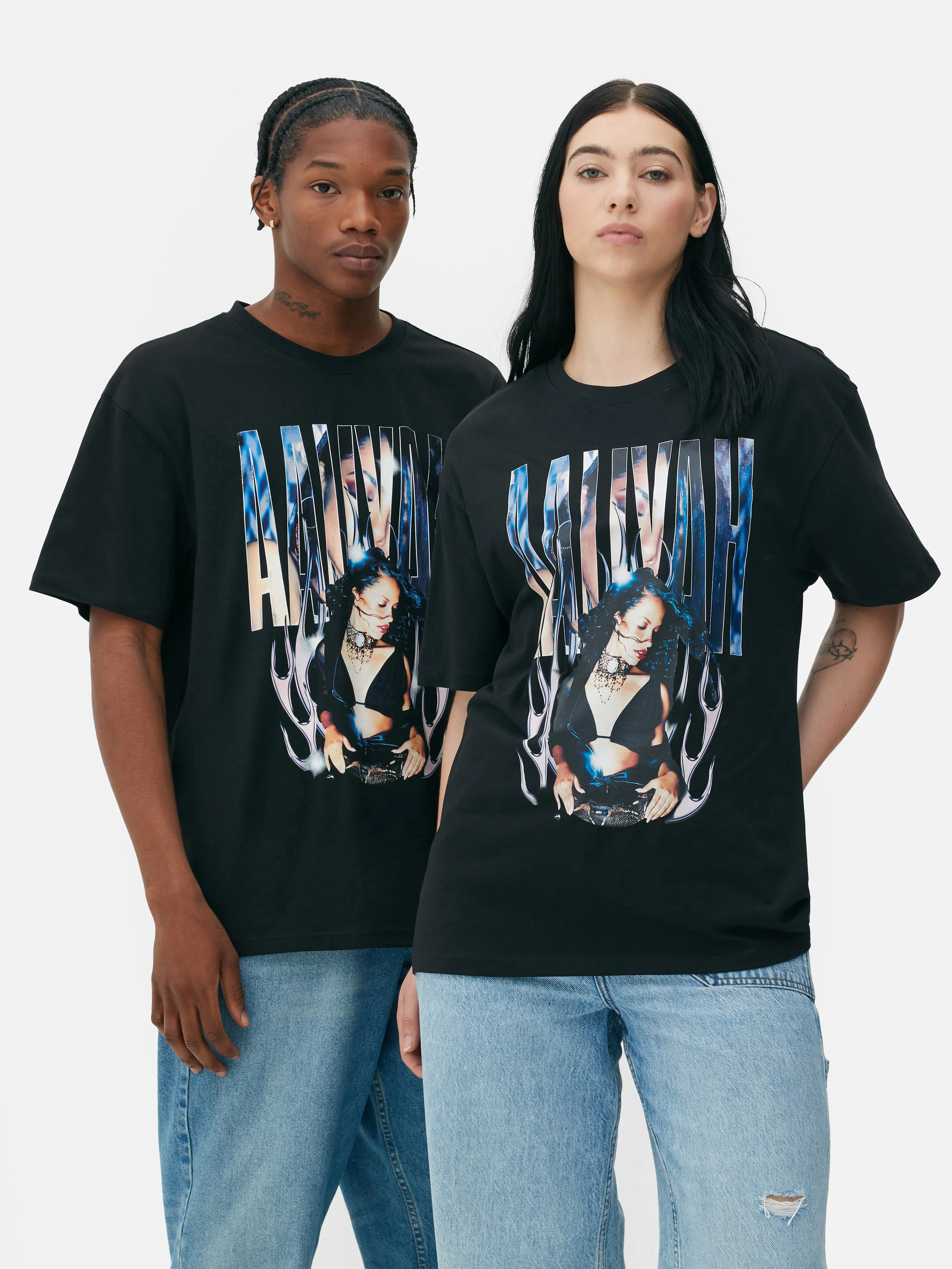 Camiseta con estampado gráfico de Aaliyah