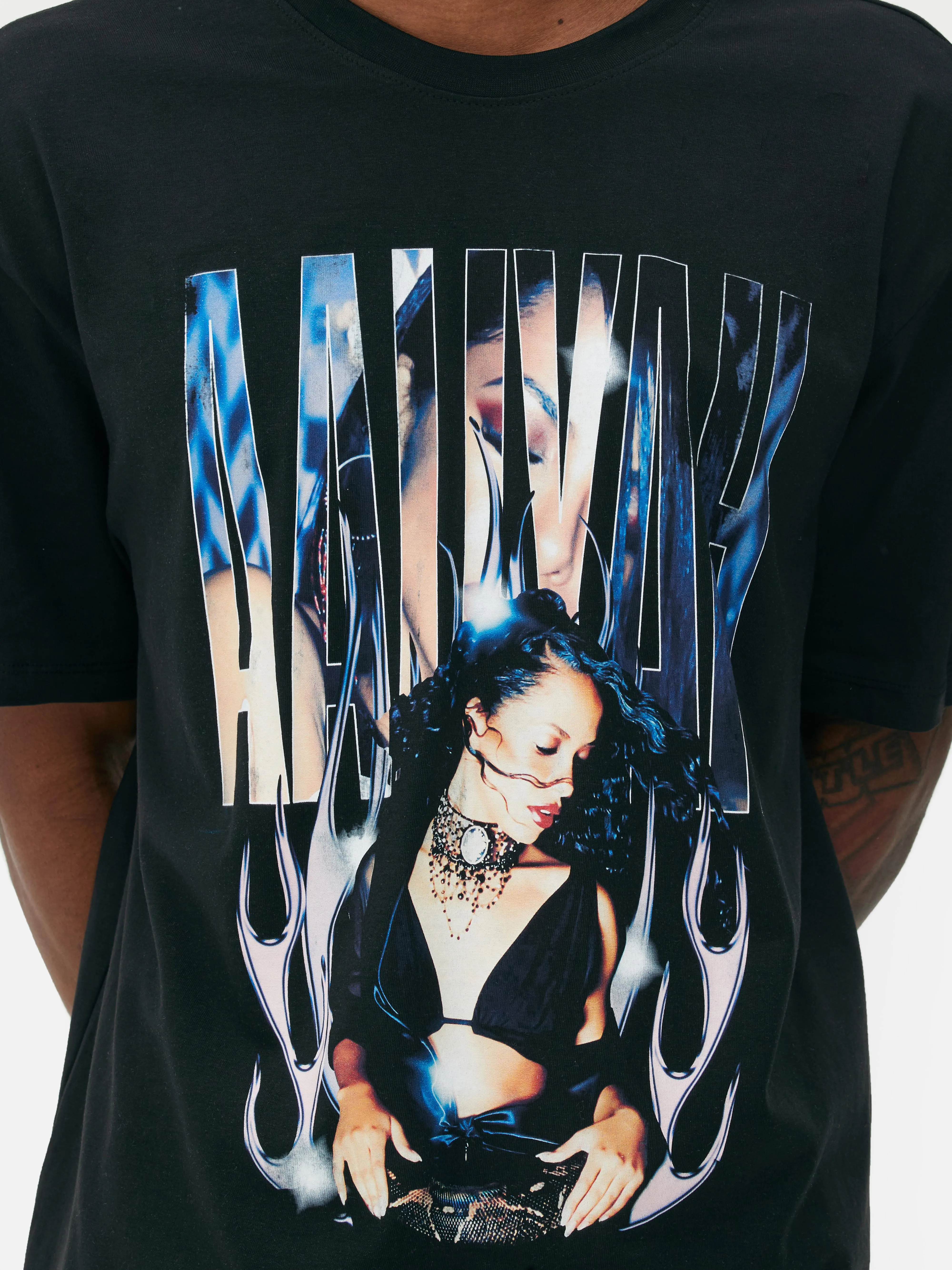 Camiseta con estampado gráfico de Aaliyah