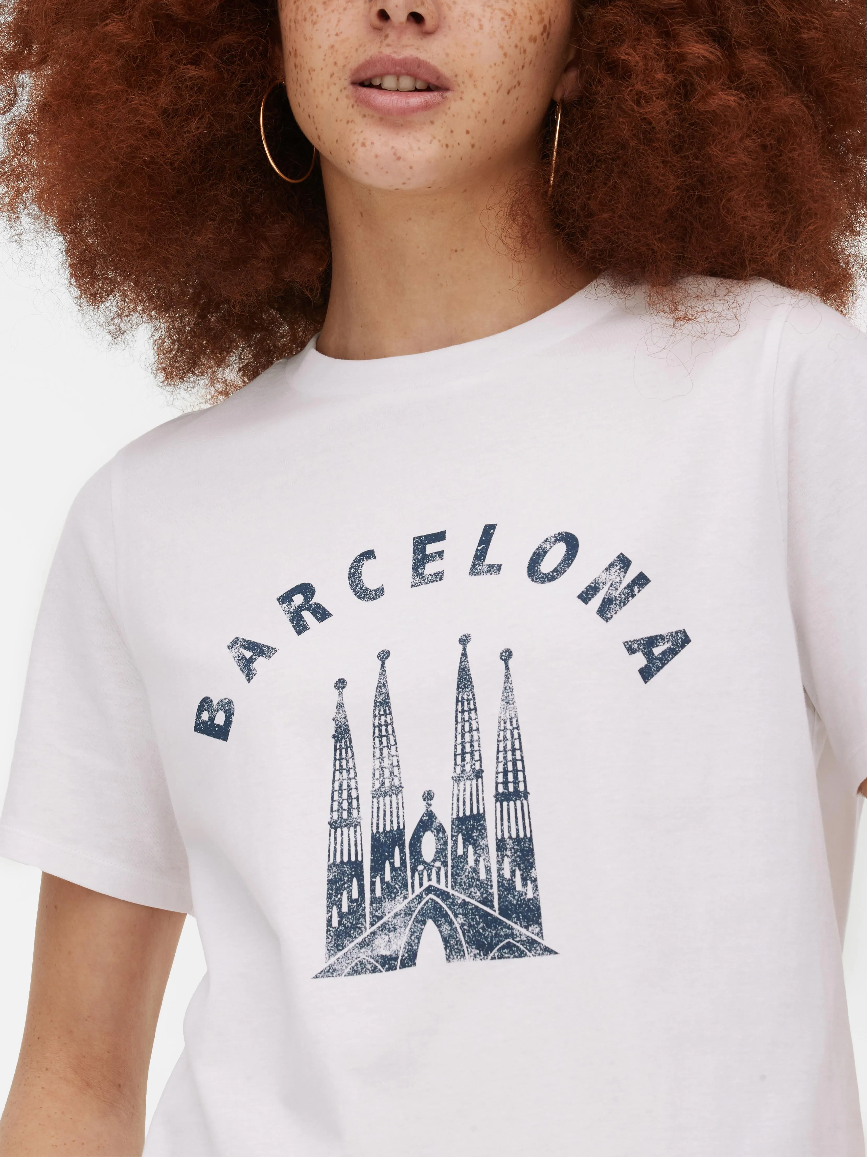 Camiseta de manga corta con gráfico de Barcelona