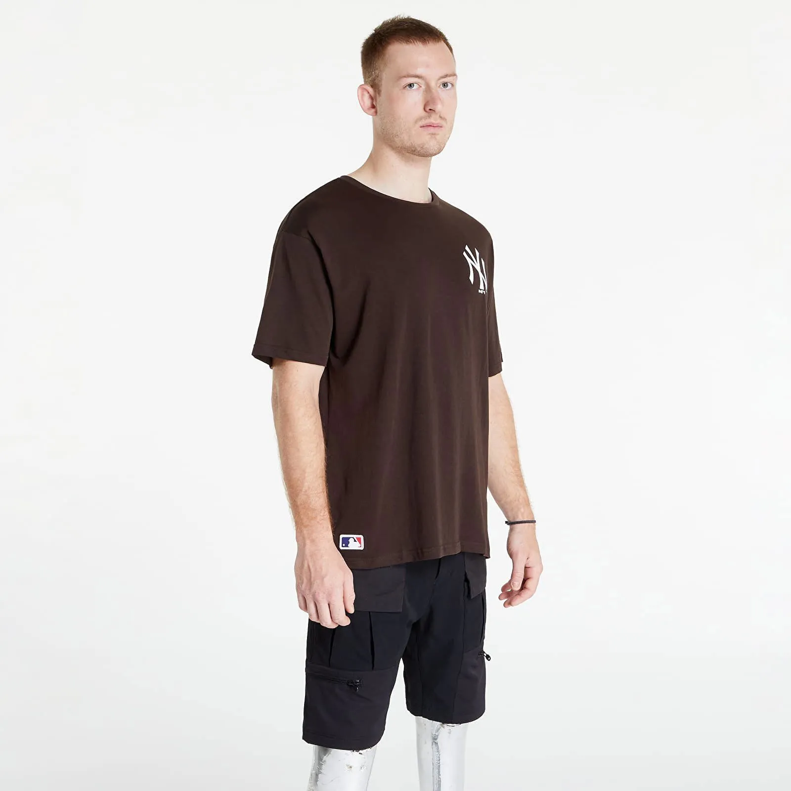 New Era League Essentials Oversized Tee