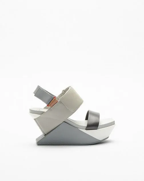 Sandalias de plataforma United Nude Delta Wedge Sandal Beige